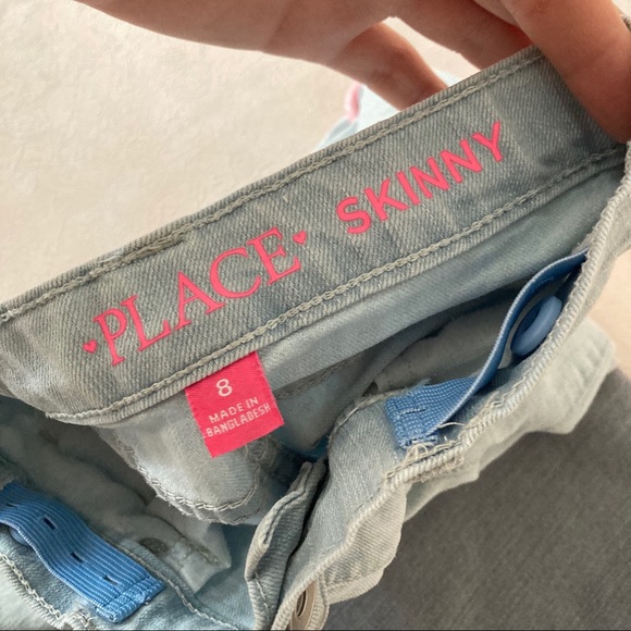 2 Skinny Jeans - Picture 2 of 5